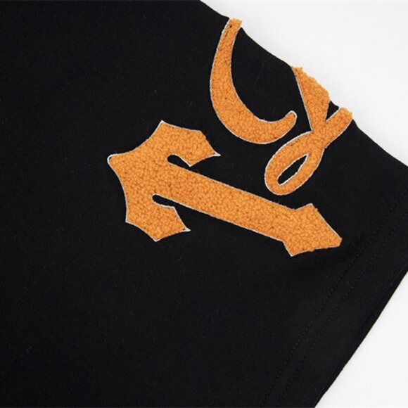 Trapstar Black Contrast Lettering Fleece Shorts - Picture 7 of 7